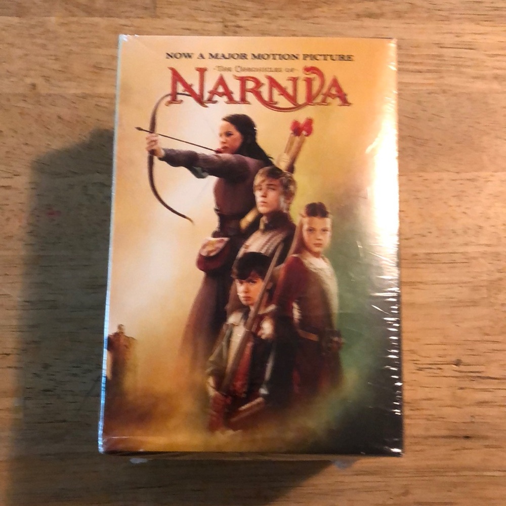 The Chronicles of Narnia Boxed Set Books 1-7 in Chronological Order